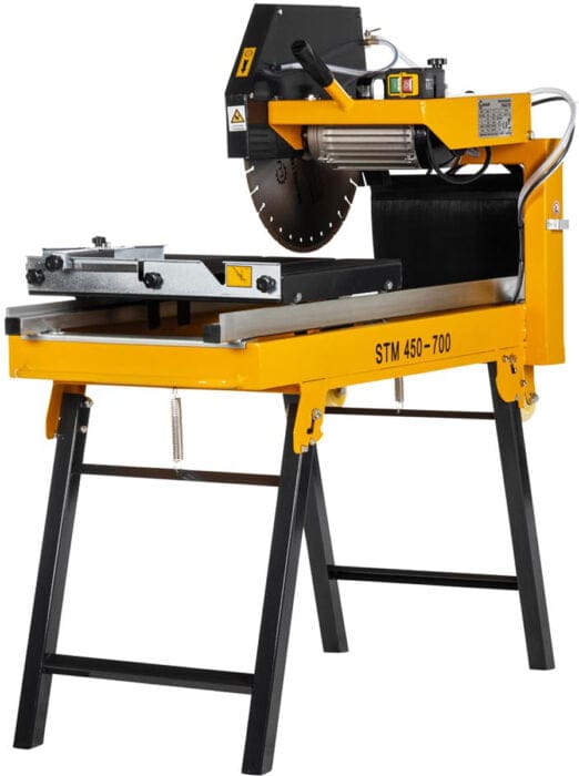 STM450700 electric masonry saw showing whole item