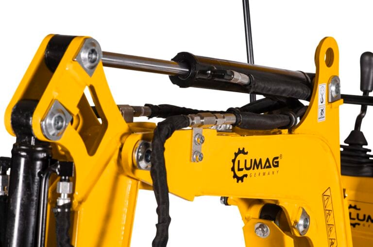 Mini Digger with ROPS 600KG Micro digger Incudes accessories Lumag ...