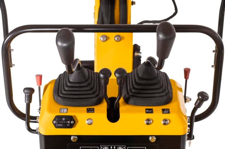 Mini Digger with ROPS 600KG Micro digger Incudes accessories Lumag ...