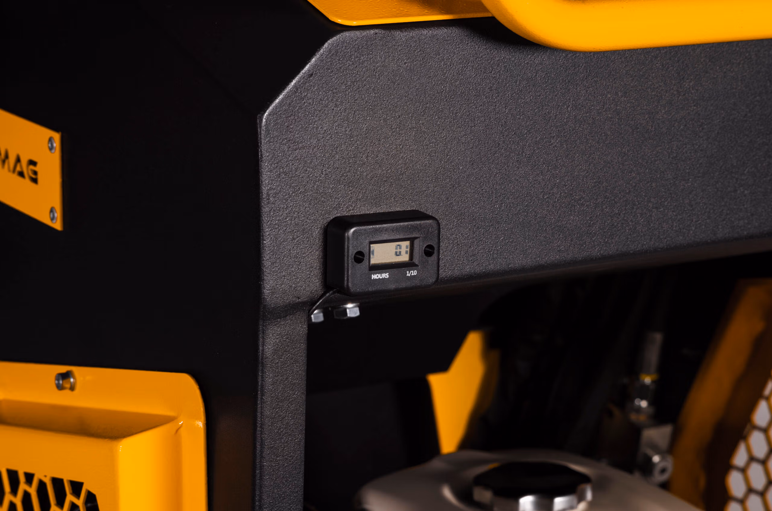 Italian Made Mini Dumper Premium Hydraulic Drive Power Barrow with Honda Lumag VH500GXARS - Image 5