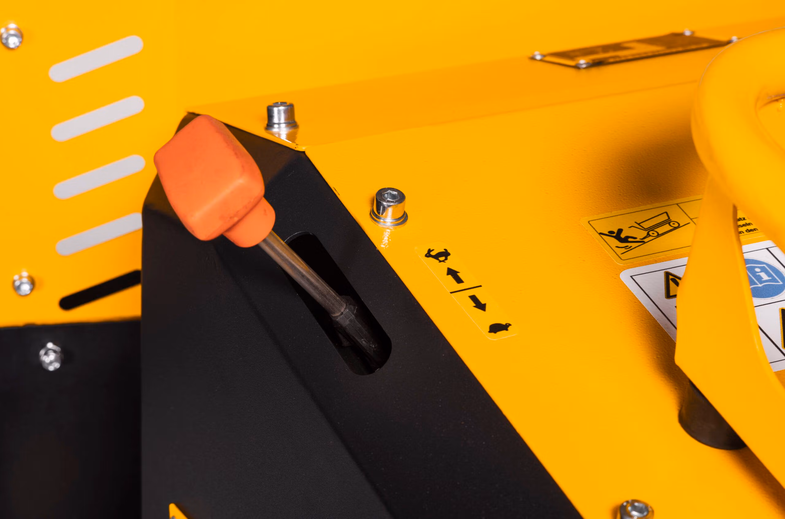 Italian Made Mini Dumper Premium Hydraulic Drive Power Barrow with Honda Lumag VH500GXARS - Image 6