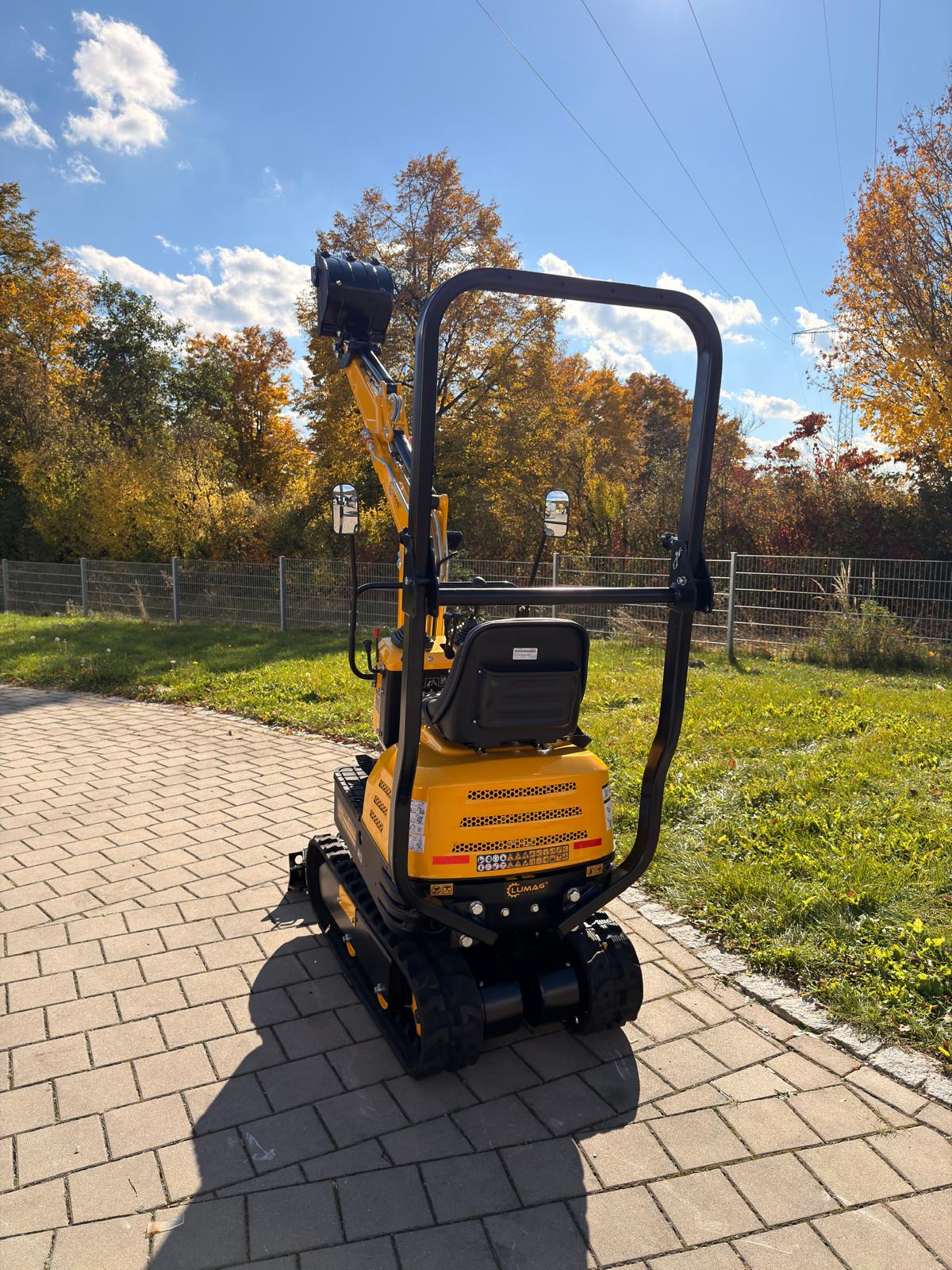 Mini Digger with ROPS 850KG Micro digger petrol engine - Image 4