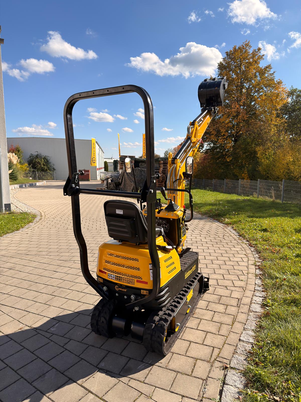 Mini Digger with ROPS 850KG Micro digger petrol engine - Image 5